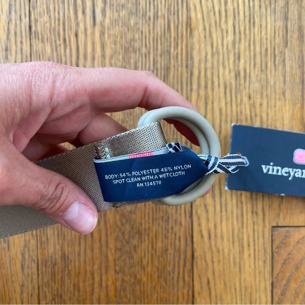 Vineyard Vines D Ring Nylon Belt Tan Size Medium NWT